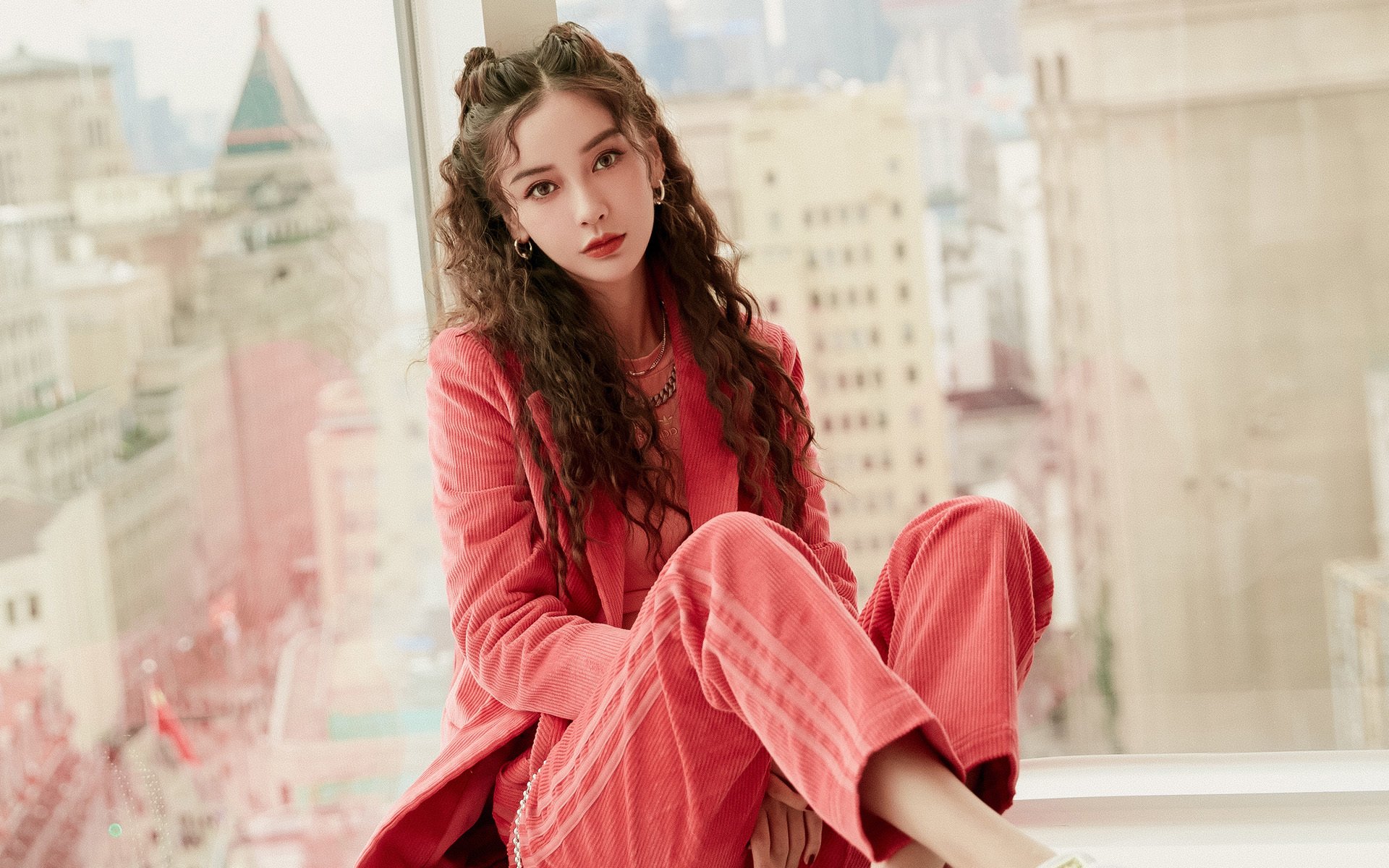 华体会-定义传奇的夜晚，当詹姆斯在年度焦点之战中写下主宰序章